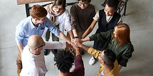 社會為拉斯維加斯游戲3499造就機遇，拉斯維加斯游戲3499為社會創(chuàng)造價值；以市場營銷為龍頭，為市場提供一流產(chǎn)品，在市場競爭中創(chuàng)新成長；以優(yōu)異的業(yè)績感恩社會，以滿意的回報關(guān)愛員工；做有責任的企業(yè)，當時代的驕子；優(yōu)秀團隊，共筑夢..